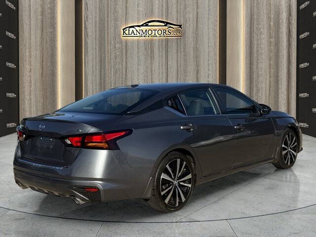 2022 Nissan Altima 2.5 SR