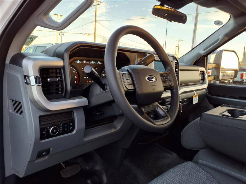 2026 Ford F-350 Super Duty XLT