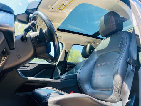 2018 Jaguar F-PACE 25t Prestige