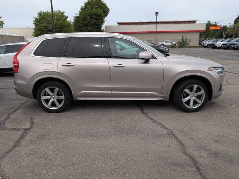 2023 Volvo XC90 B5 Core