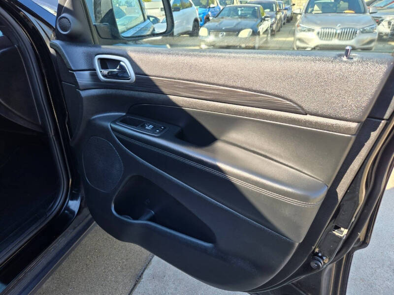 2019 Jeep Grand Cherokee Laredo