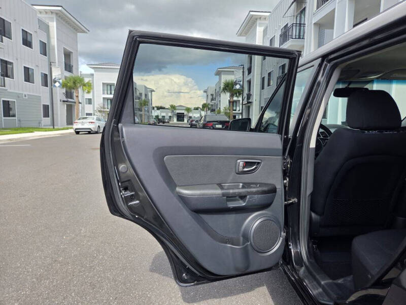 2011 Kia Soul +