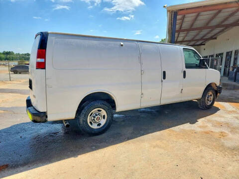 2023 GMC Savana 2500