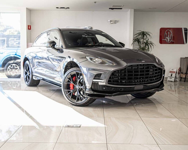 2026 Aston Martin DBX 707