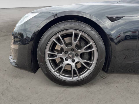 2021 Tesla Model S Plaid