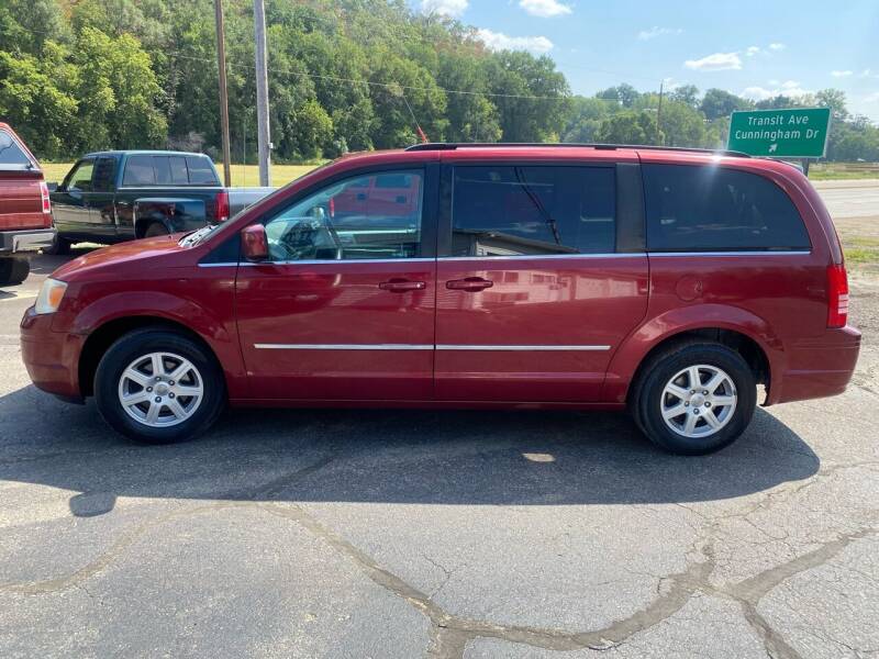 2010 Chrysler Town and Country for sale at Lewis Blvd Auto Sales in Sioux City IA