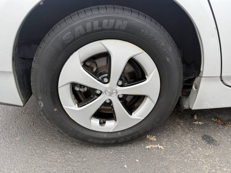 2012 Toyota Prius Two