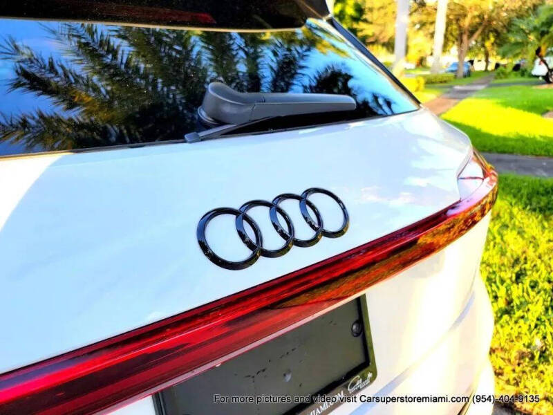 2021 Audi e-tron quattro Premium Plus