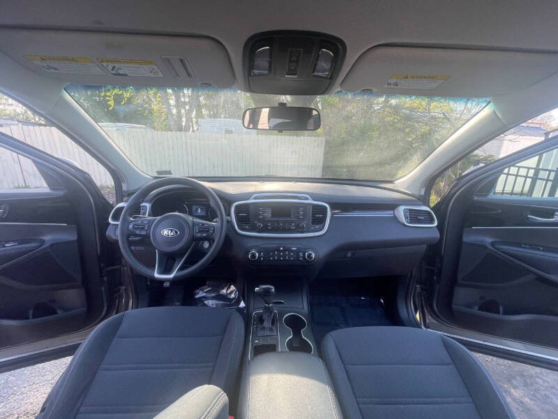 2017 Kia Sorento L