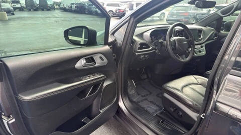 2022 Chrysler Pacifica Touring L