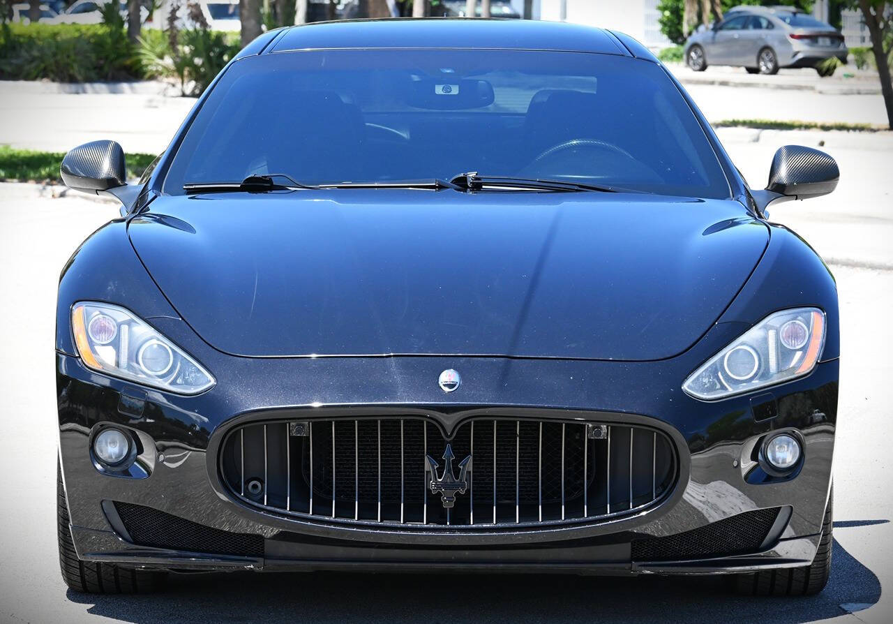 2011 Maserati GranTurismo 3