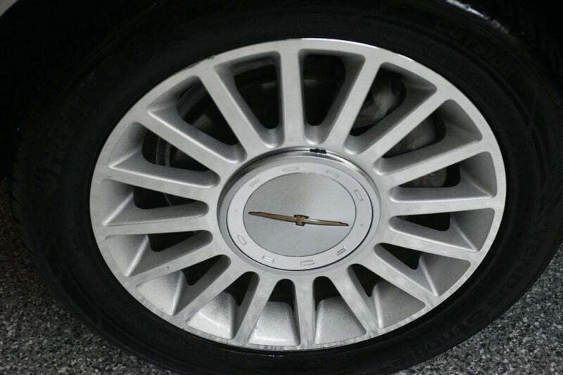 2004 Ford Thunderbird Deluxe