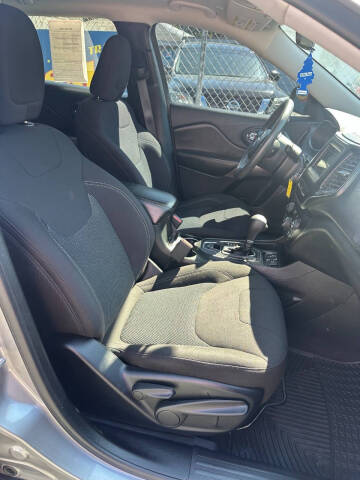 2019 Jeep Cherokee Latitude