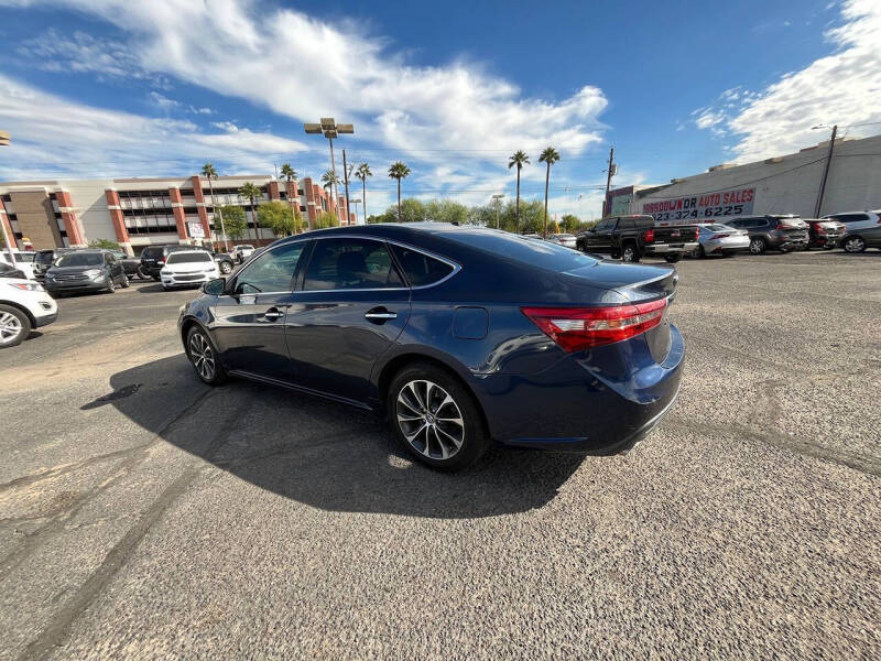 2017 Toyota Avalon XLE