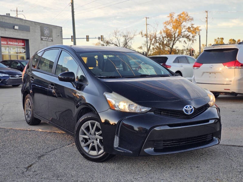 2017 Toyota Prius v Three