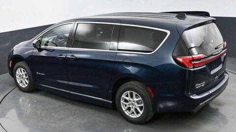 2024 Chrysler Pacifica Touring