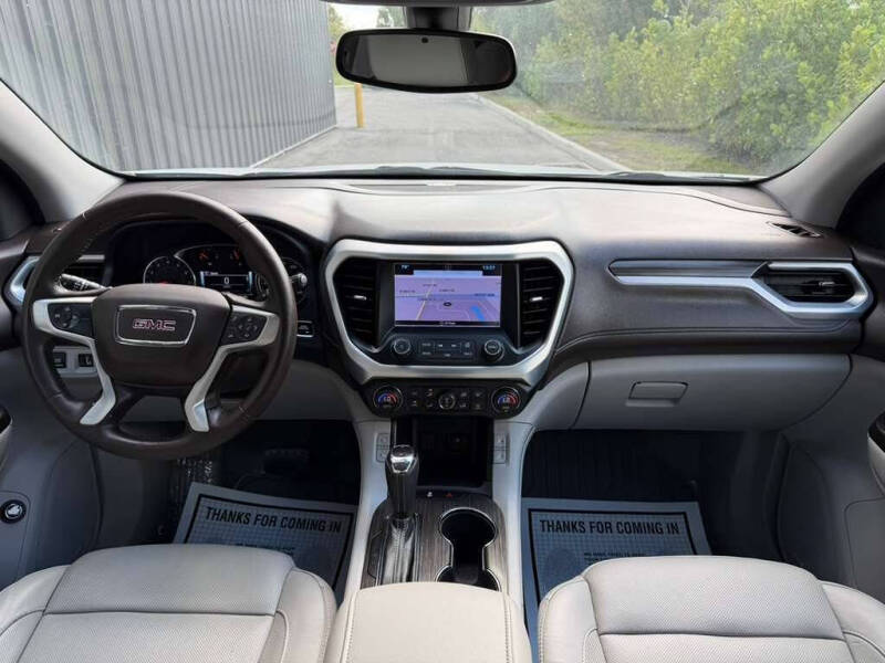 2017 GMC Acadia SLT-1