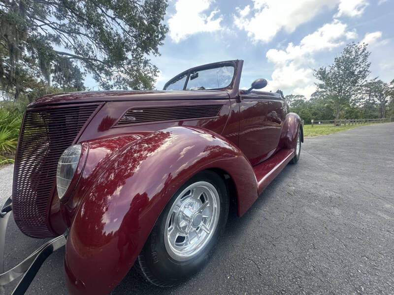 1937 Ford Cabriolet