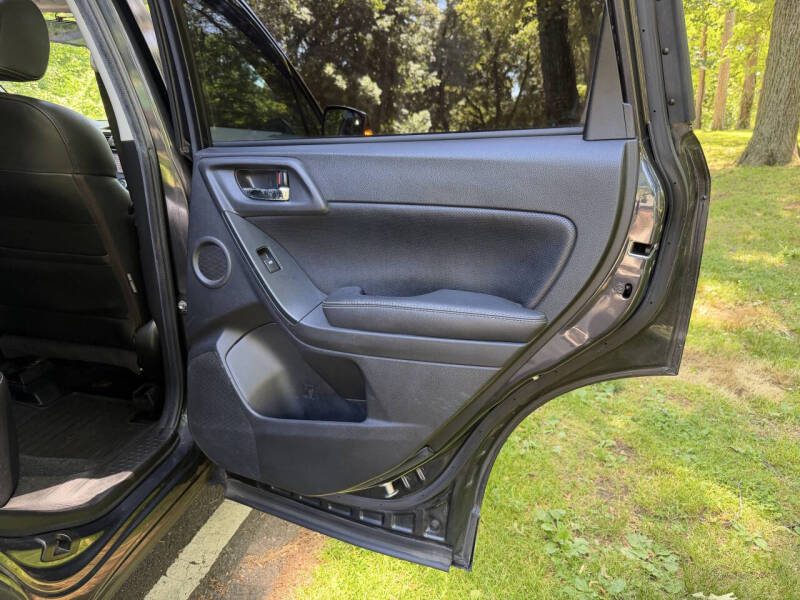 2014 Subaru Forester 2.0XT Touring