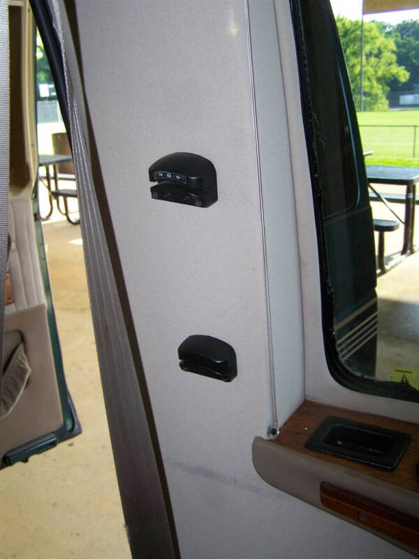 2000 Ford E-Series E-150