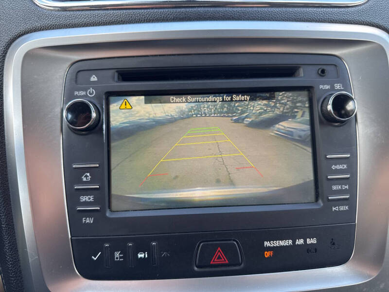 2016 GMC Acadia SLE-2