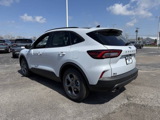 2025 Ford Escape Hybrid ST-Line