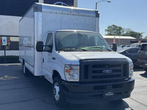 2022 Ford E-Series