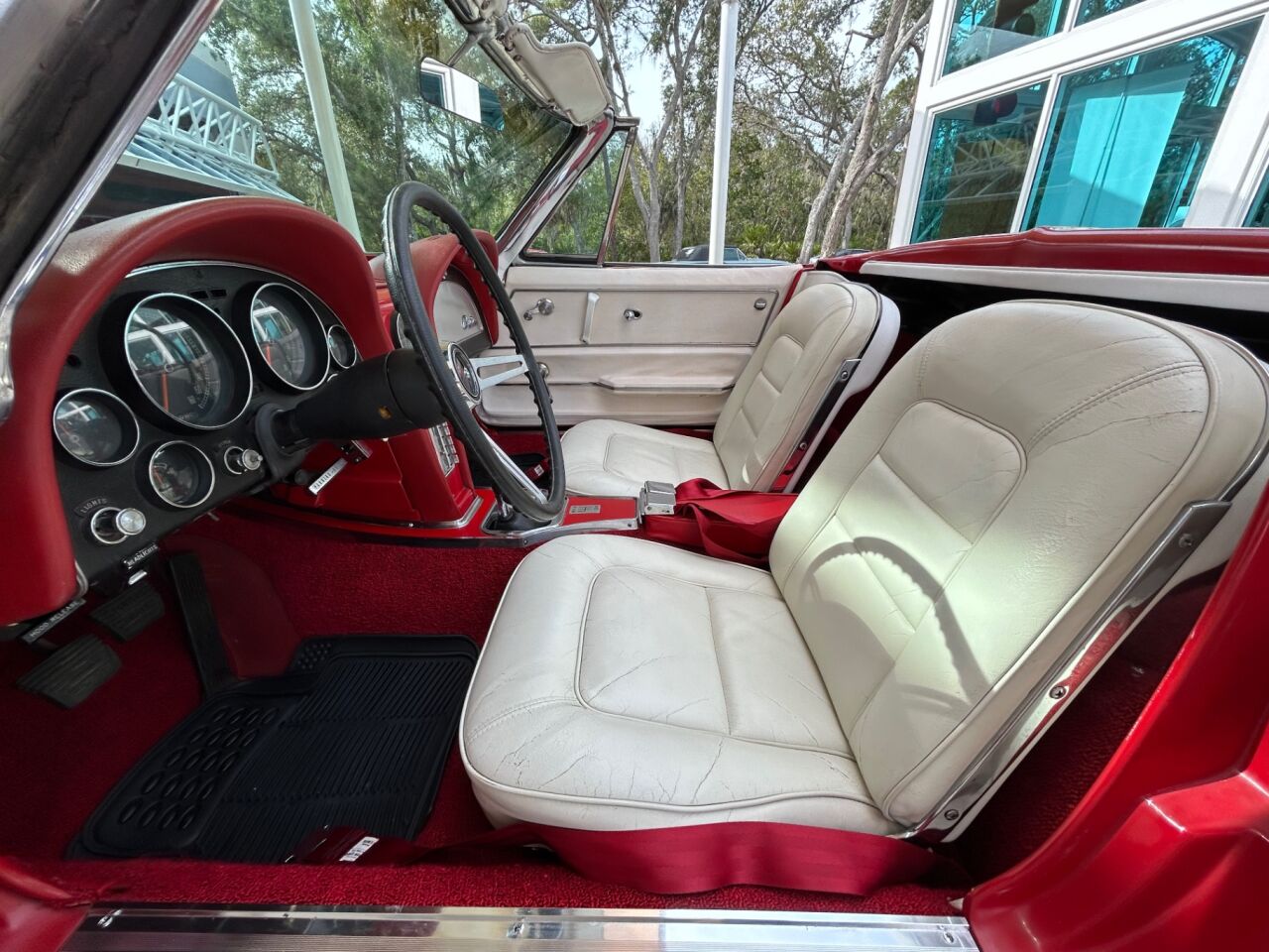 1965 Chevrolet Corvette 17