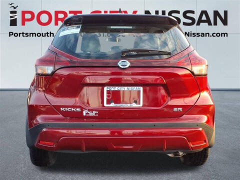 2021 Nissan Kicks SR