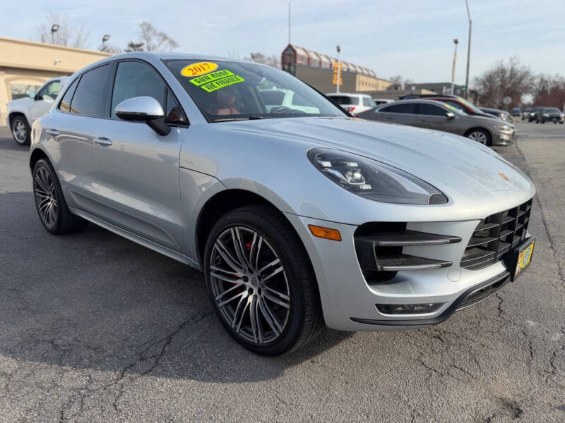 2017 Porsche Macan Turbo