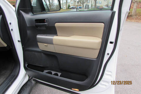 2013 Toyota Sequoia SR5