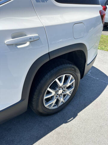 2021 GMC Acadia SLT