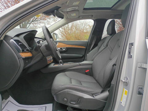 2025 Volvo XC90 B6 Plus Bright Theme 7P