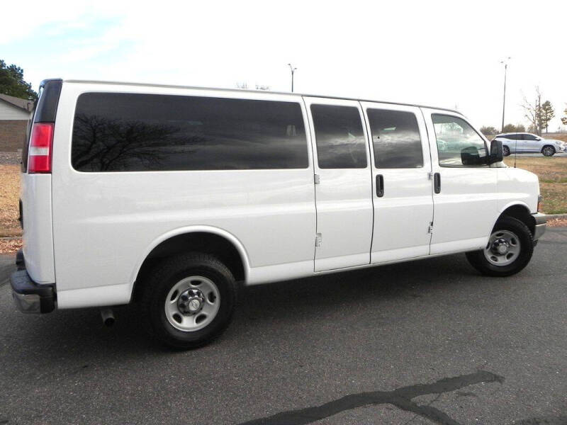 2017 Chevrolet Express LT 3500