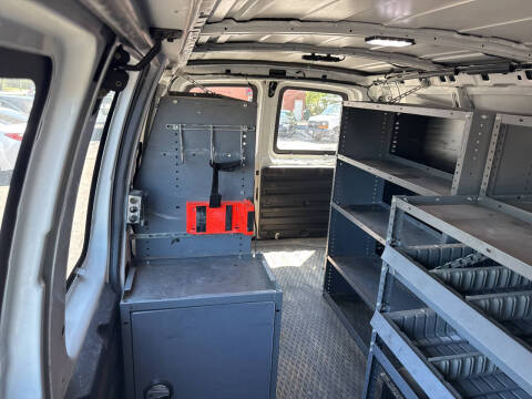 2017 Chevrolet Express 2500