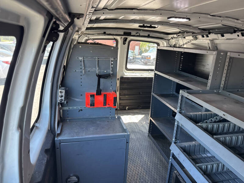 2017 Chevrolet Express 2500
