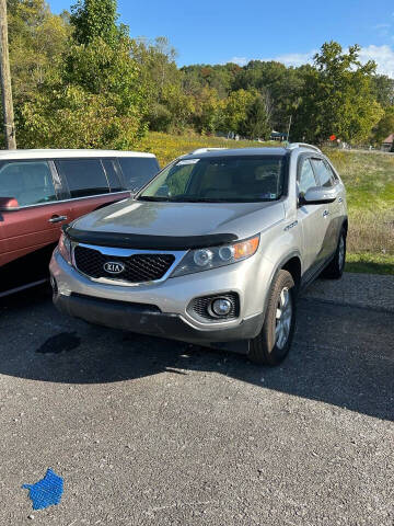 2013 Kia Sorento for sale at LEE'S USED CARS INC in Ashland KY