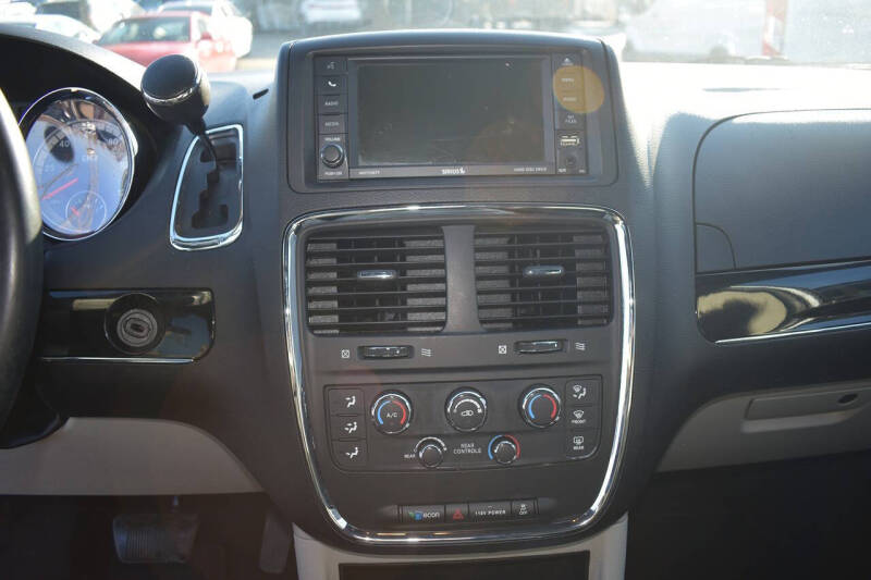 2014 Dodge Grand Caravan SXT 30th Anniversary