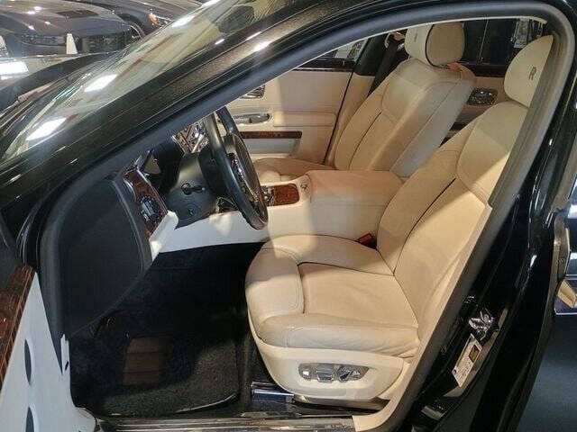 2015 Rolls-Royce Ghost 23