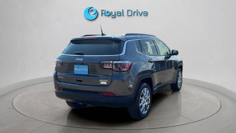 2022 Jeep Compass Latitude Lux