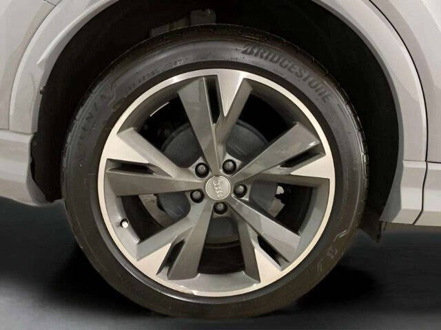 2024 Audi Q4 e-tron quattro Premium 55