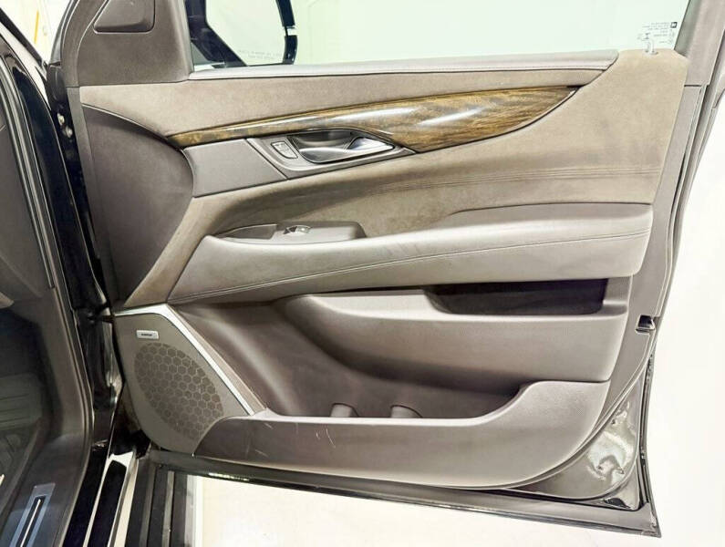 2018 Cadillac Escalade Platinum