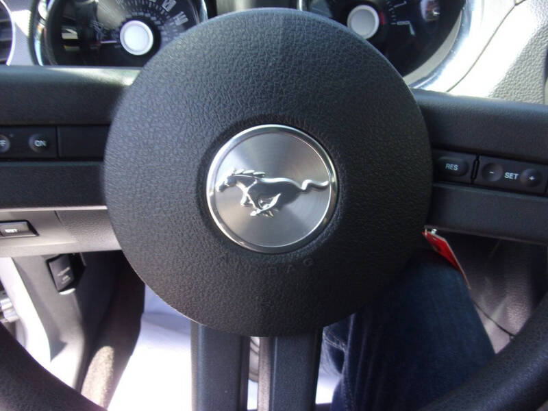 2012 Ford Mustang V6