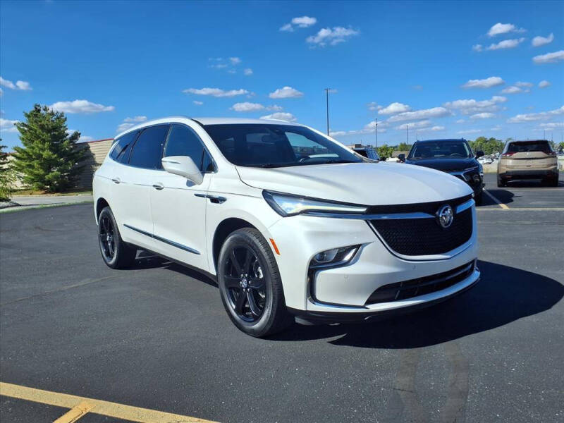 2023 Buick Enclave Essence