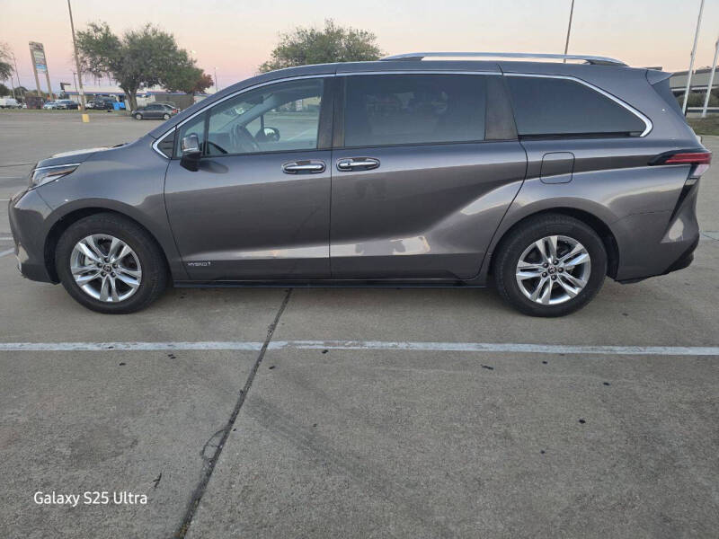 2021 Toyota Sienna Limited 7-Passenger