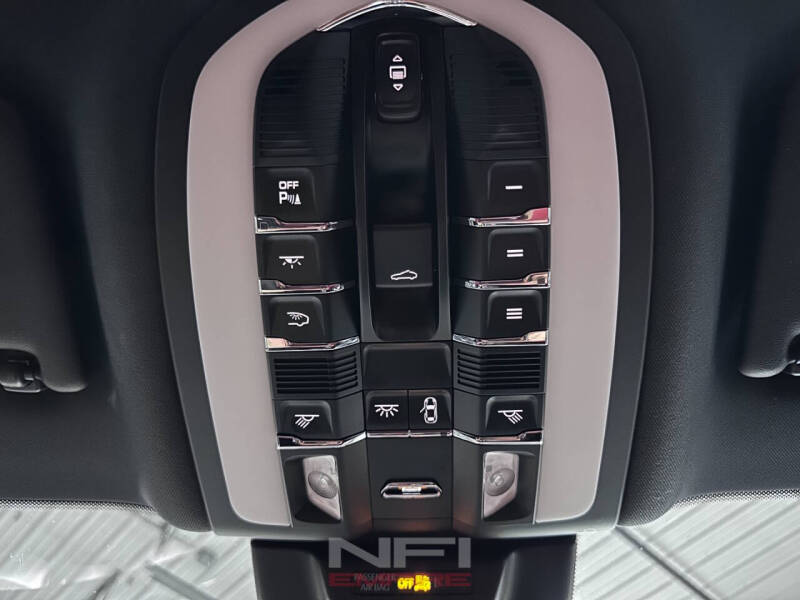 2020 Porsche Macan S