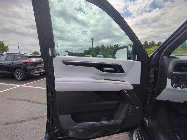 2025 Chevrolet Suburban Premier