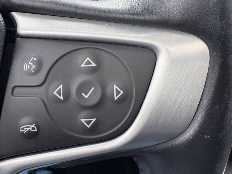 2017 GMC Acadia SLE-2