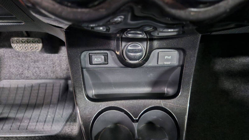 2009 Scion xD Base photo 30