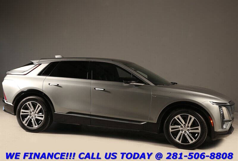 2024 Cadillac LYRIQ Tech